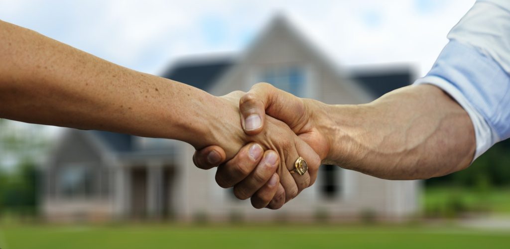 Divorce Mediation Checklist: A Handshake